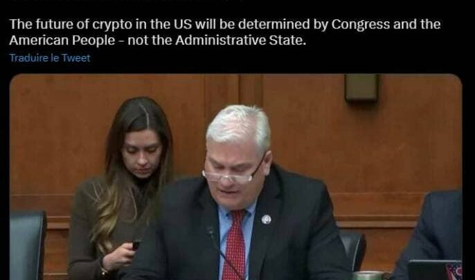 À bas les MNBC : un député US milite contre le e-dollar